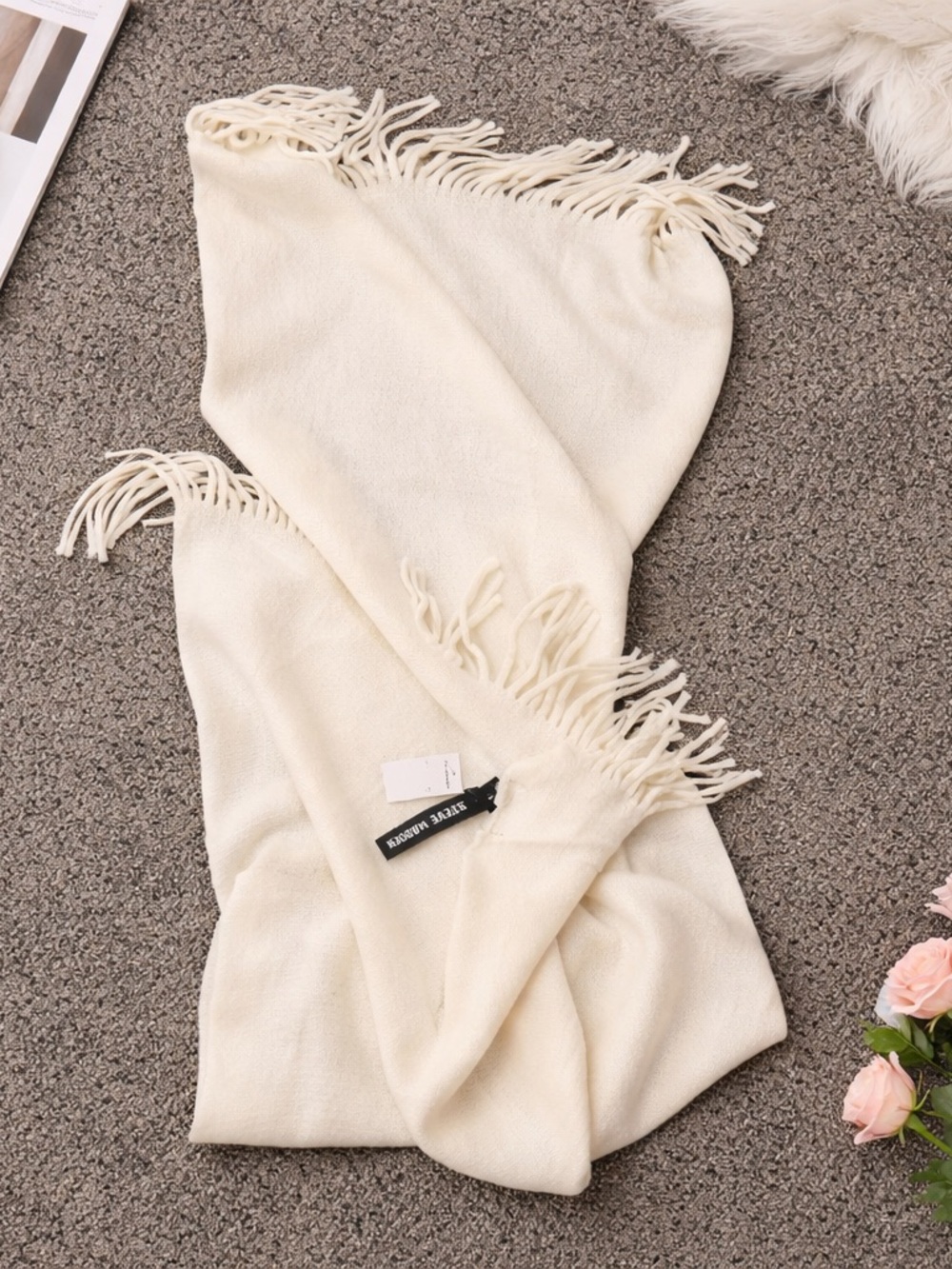 STEVE MADDEN Ivory Blanket Scarf Oversized Knit Wrap Soft Fringe Winter NWT